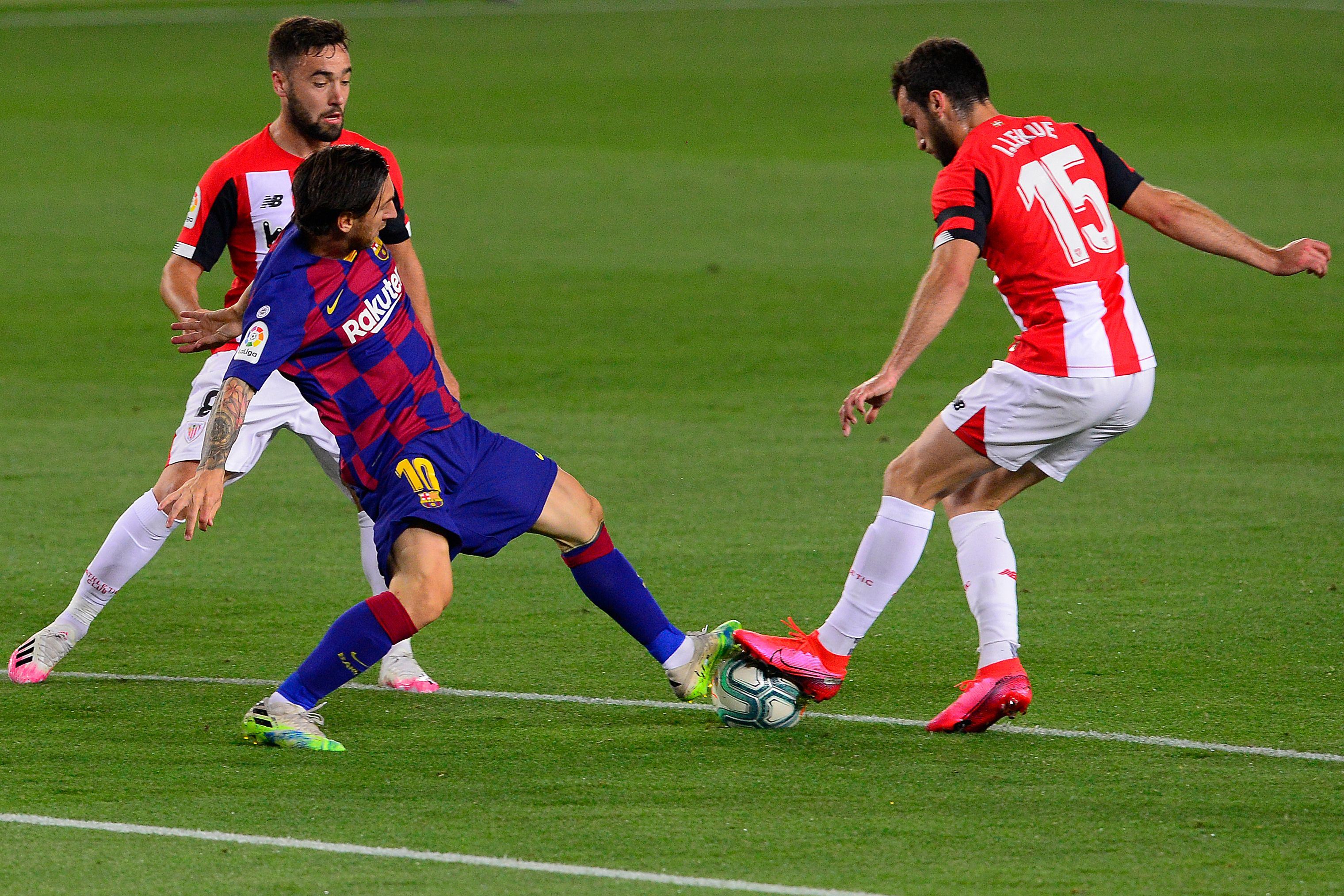 مێسی جارێکی دیکە لە کارتی سوور رزگاری بوو