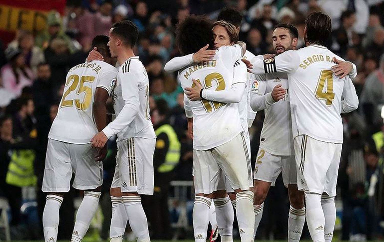 Real Madrid şampiyonluk yarışında önemli avantaj yakaladı