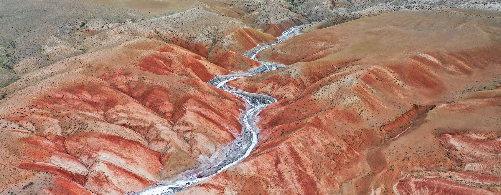 جۆگەیەکی خوێ لە باکووری کوردستان سەرنجی گەشتیارانی راکێشاوە