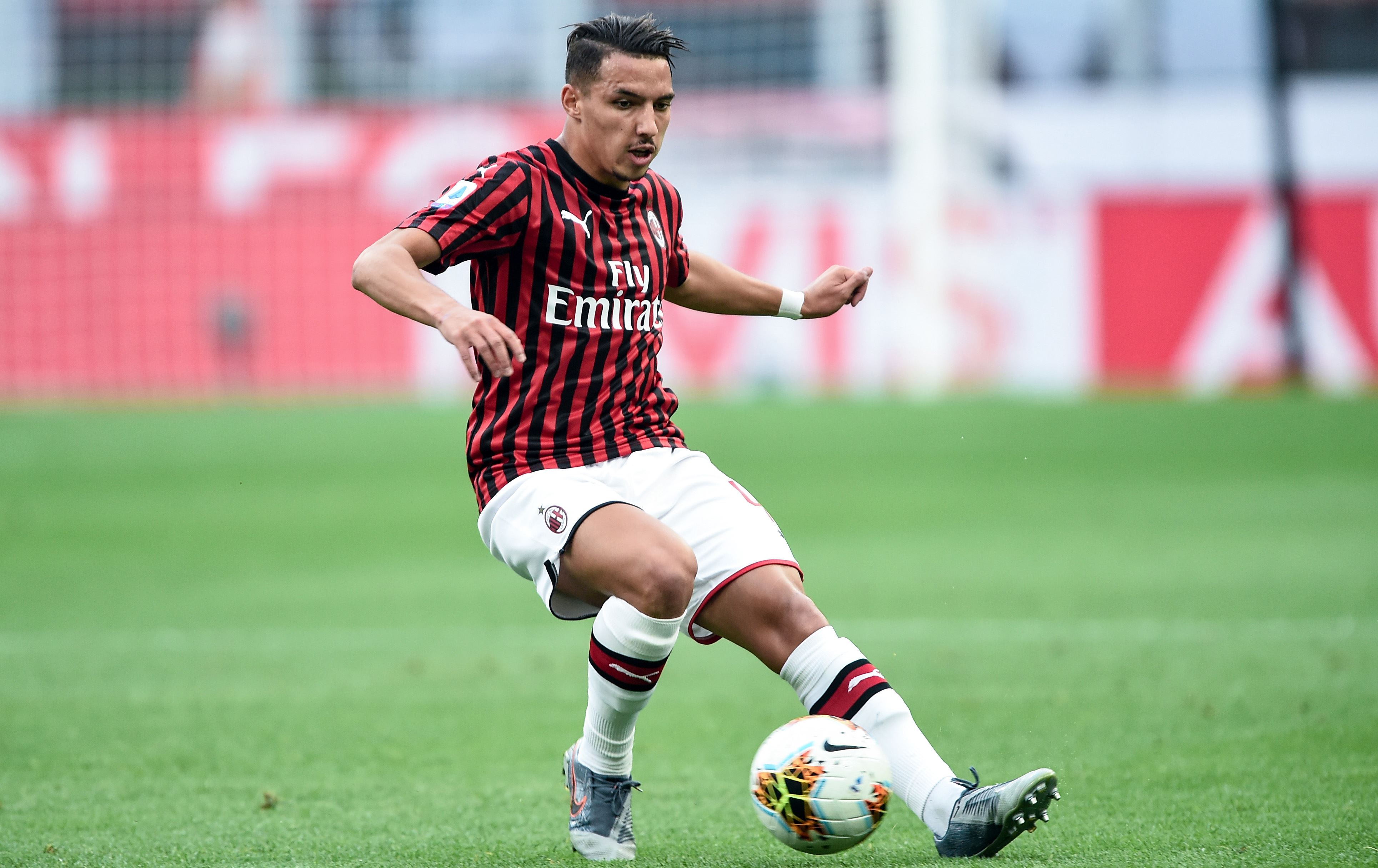 سۆڵشایەر ئەستێرەیەکی یانەی ئەیسی میلانی دەوێت