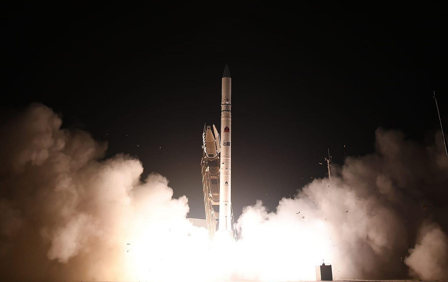 Îsraîlê ji bo çavdêrîkirina Îranê satelayteke sîxuriyê şand esman