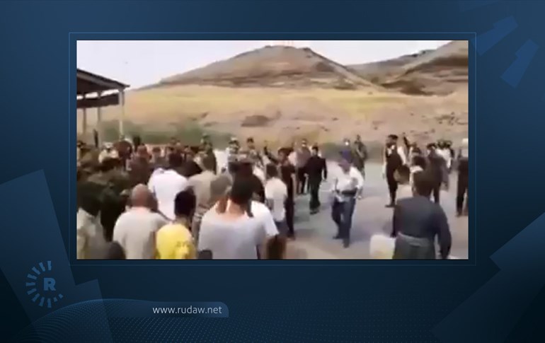 ژمارەیەک دەروێش و موریدی شێخ محەممەدی کەسنەزانی لە بازگەی کەڵەک