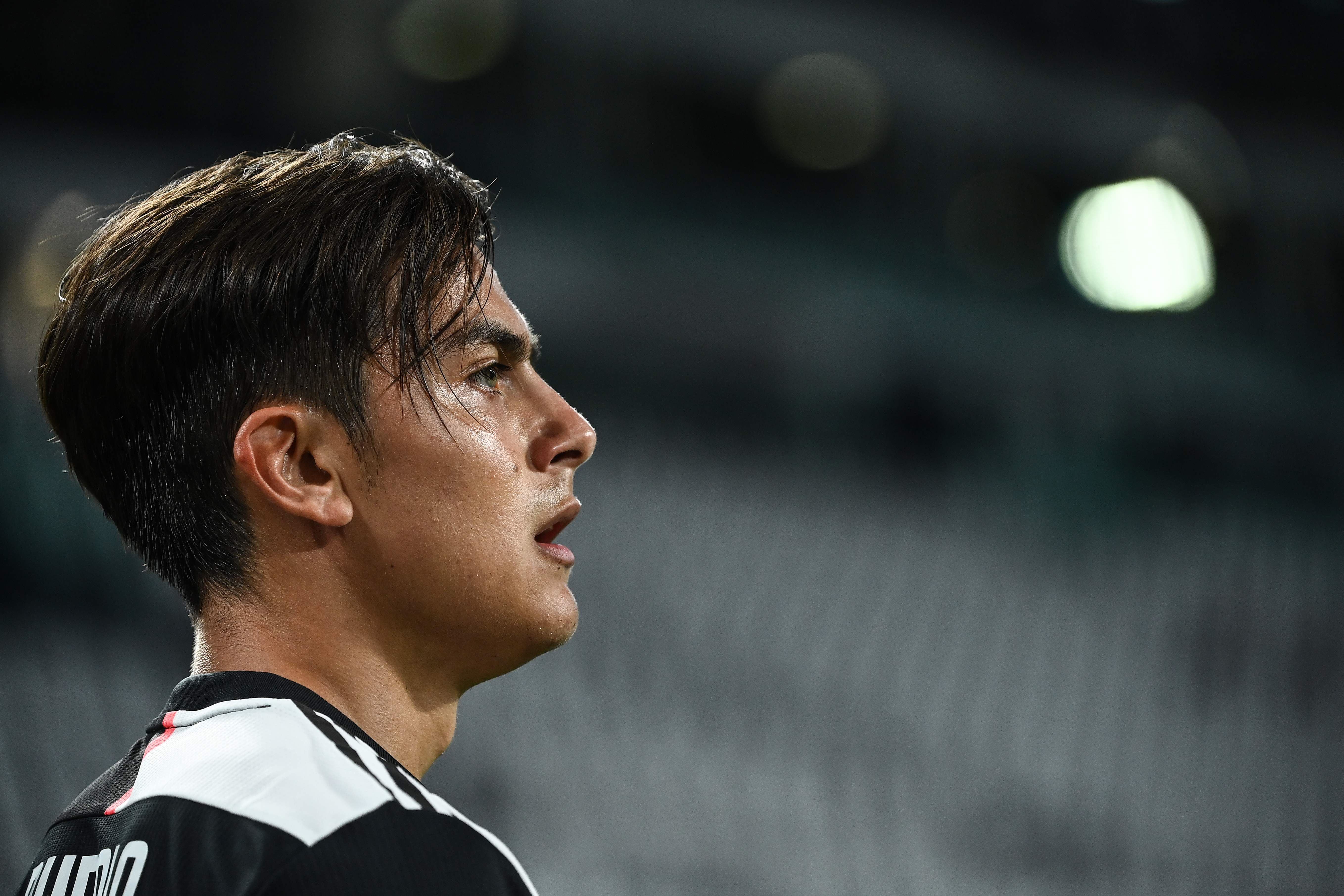 یوڤێ بەرگری لە گەنجەکەی تانگۆ دەکات