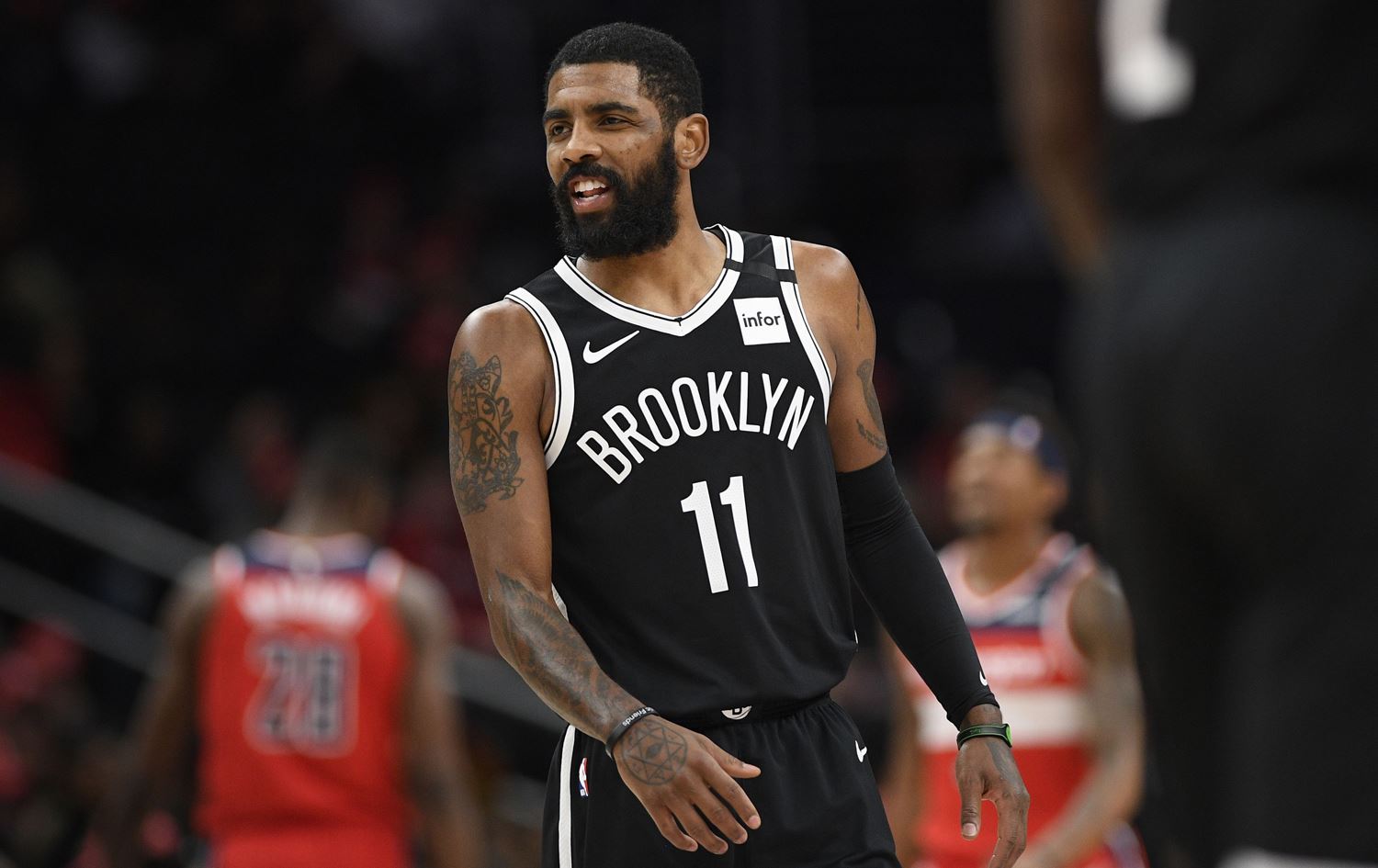 ئەستێرەیەکی ئێن بی ئەی ملیۆن و نیوێک دۆلار دەبەخشێتە یاریزانە ئافرەتەکان