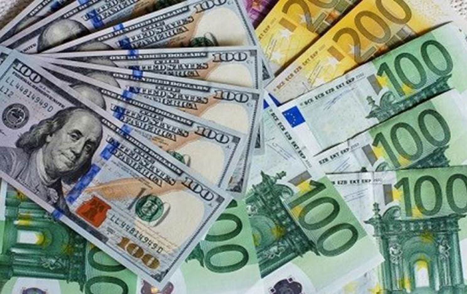 Dolar ve Euro yükseliş eğiliminde