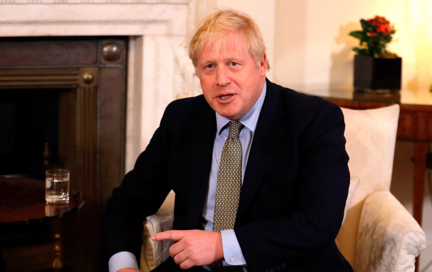 İngiltere'nin Covid-19'a karşı tedbir politikalarında değişiklik