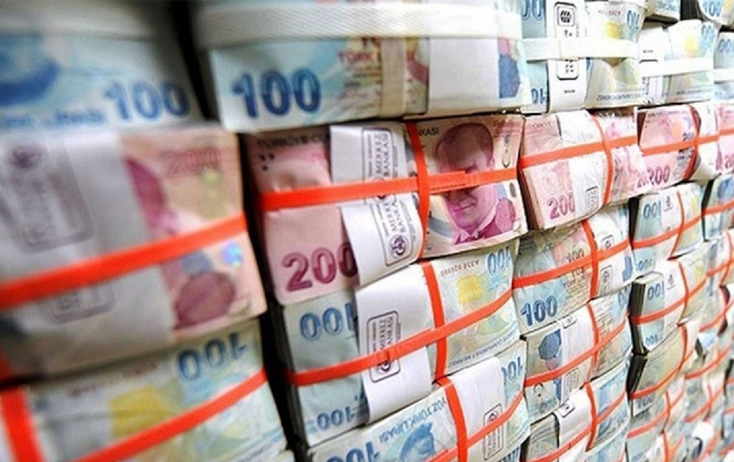 Pandemi döneminde 32 bin 232 kişi daha milyoner oldu