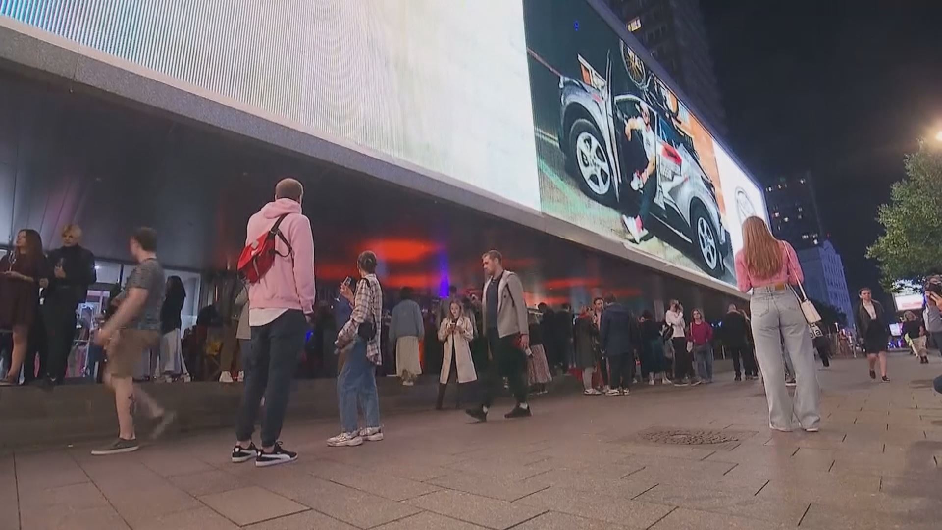 رووسیا هۆڵەکانی سینەما دەکاتەوە