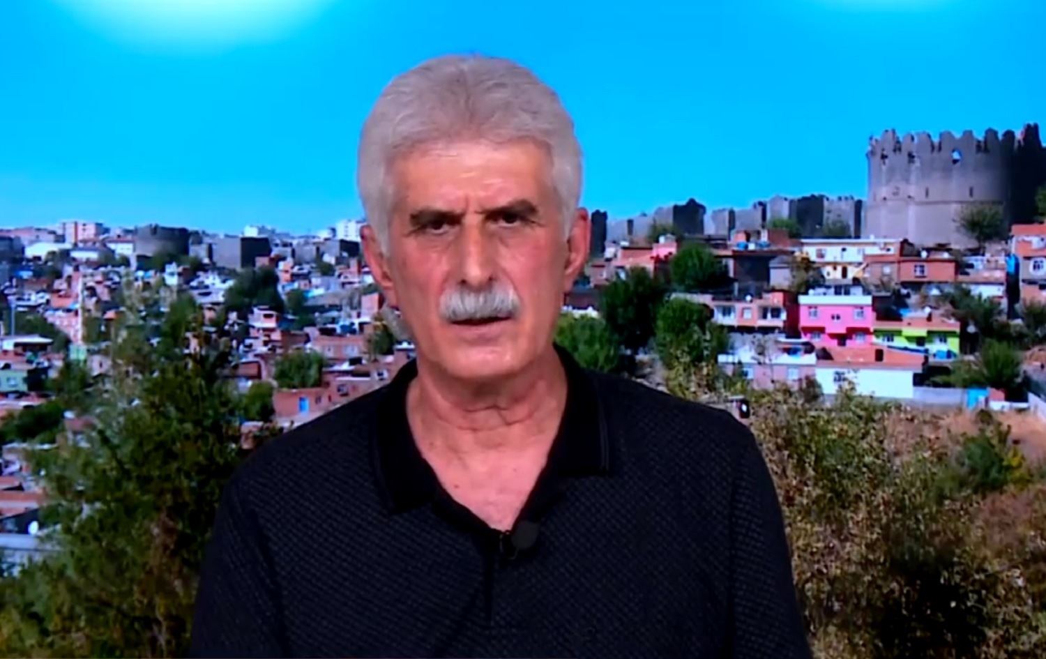 Şerefxan Cizîrî: Zimanê herêma me Kurdî ye û divê tez bi Kurdî bin