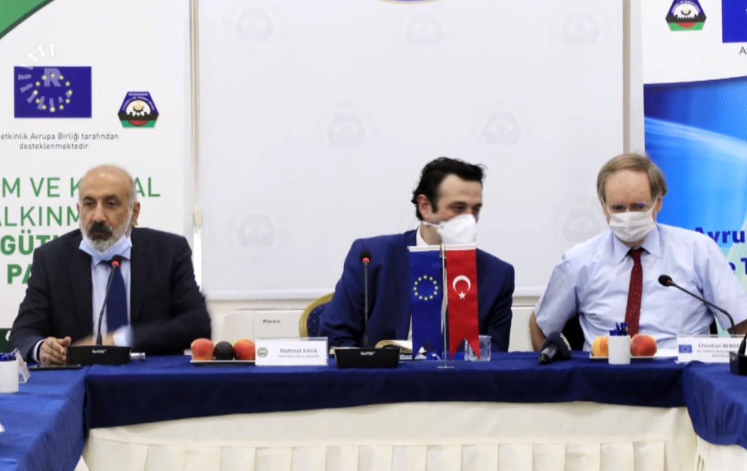 Balyozê Yekîtiya Ewropayê li gel bazirganên Bakurê Kurdistanê civiya