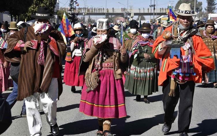 Xelkê resen bi sedemên cuda koçber dibin