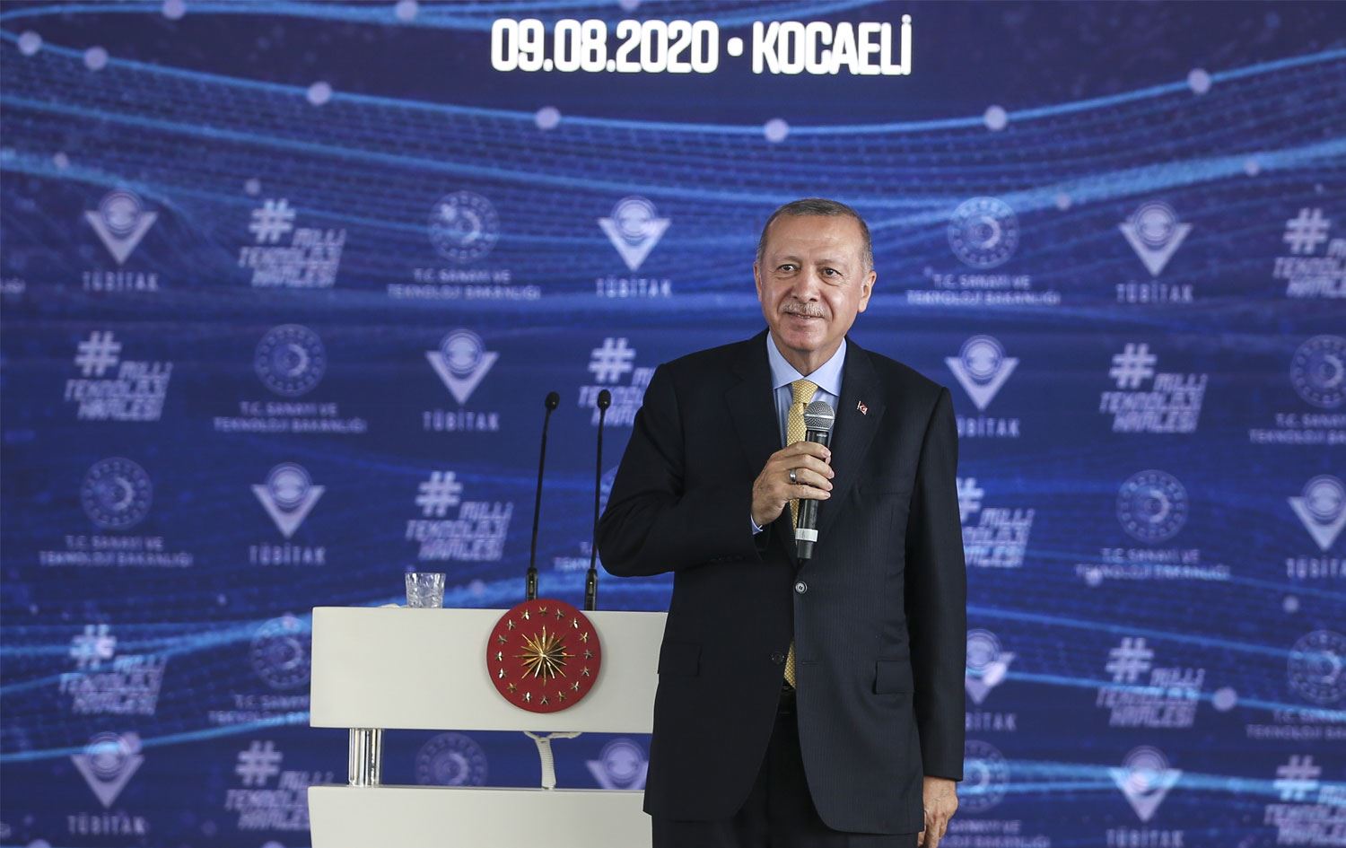 Erdoğan: Türkiye Kovid-19 için 8 farklı aşı ve 10 farklı ilaç projesi yürütüyor
