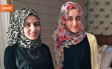 دوو كچی كورد سیستمی ئاشكراكردنی تەقەمەنی نێو ئۆتۆمبێل دادەهێنن