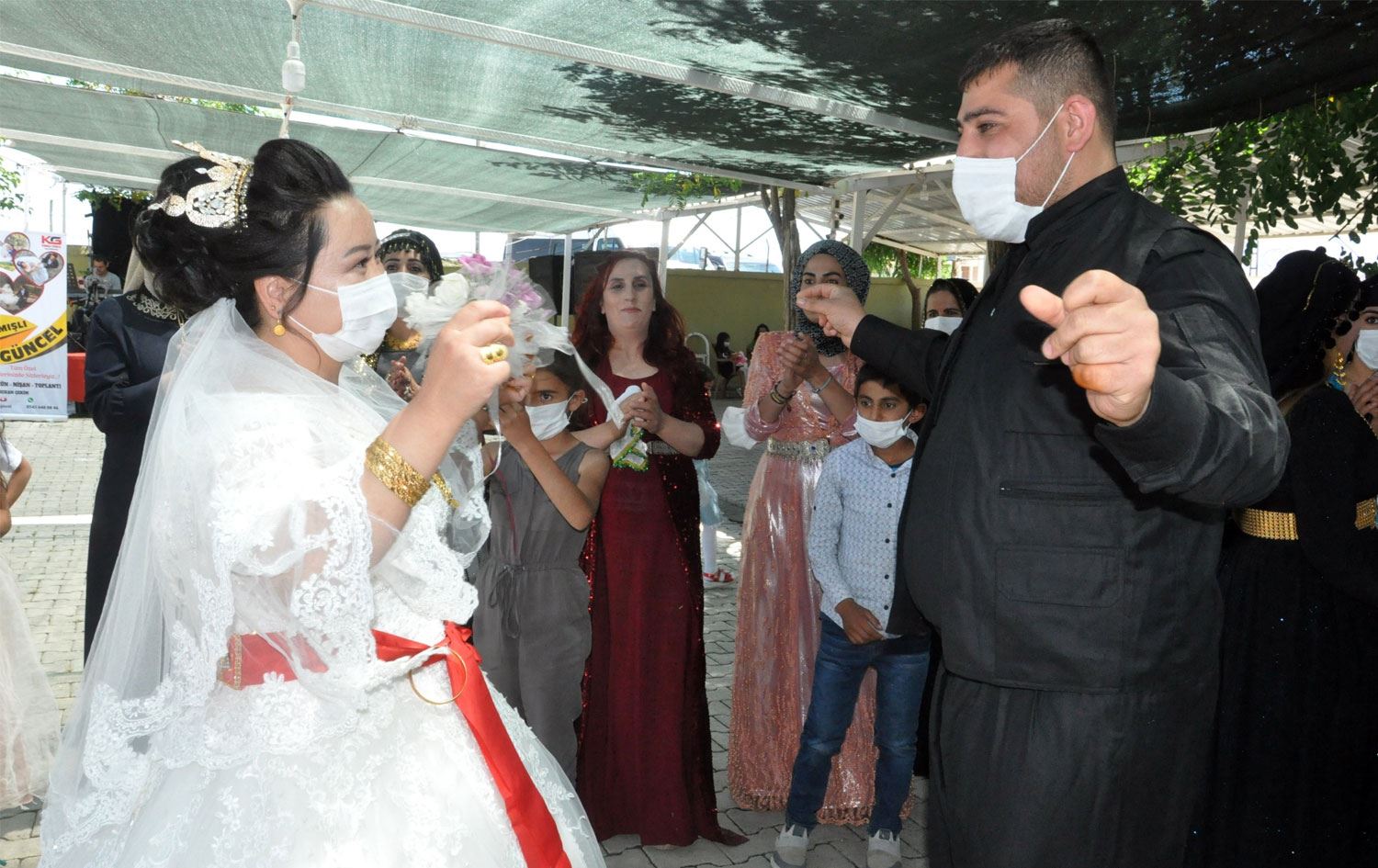 Yüksekova'ya Moğol gelin