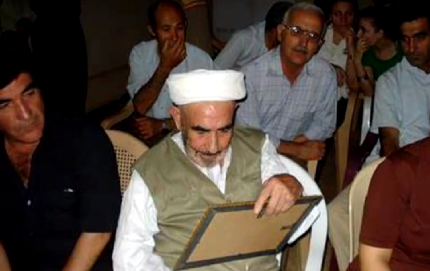 Mele Nûriyê Hesarî girîngiyeke taybet bi zimanê Kurdî dida