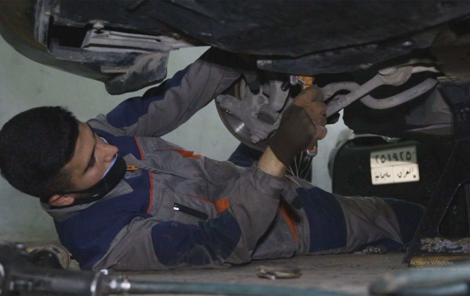 خویندکارێکی زانکۆ وەستای چاککردنی بەڵانسی ئۆتۆمبێلە