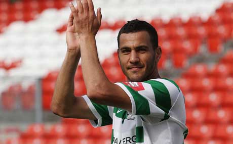 کوردێکى ئێزیدی  یاری بۆ یانەى هانۆڤەر دەکات