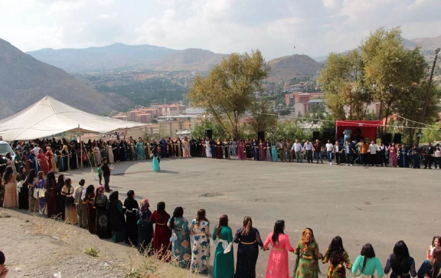 Li Colemêrgê dema dawetan bi 2 saetan hat sînordarkirin