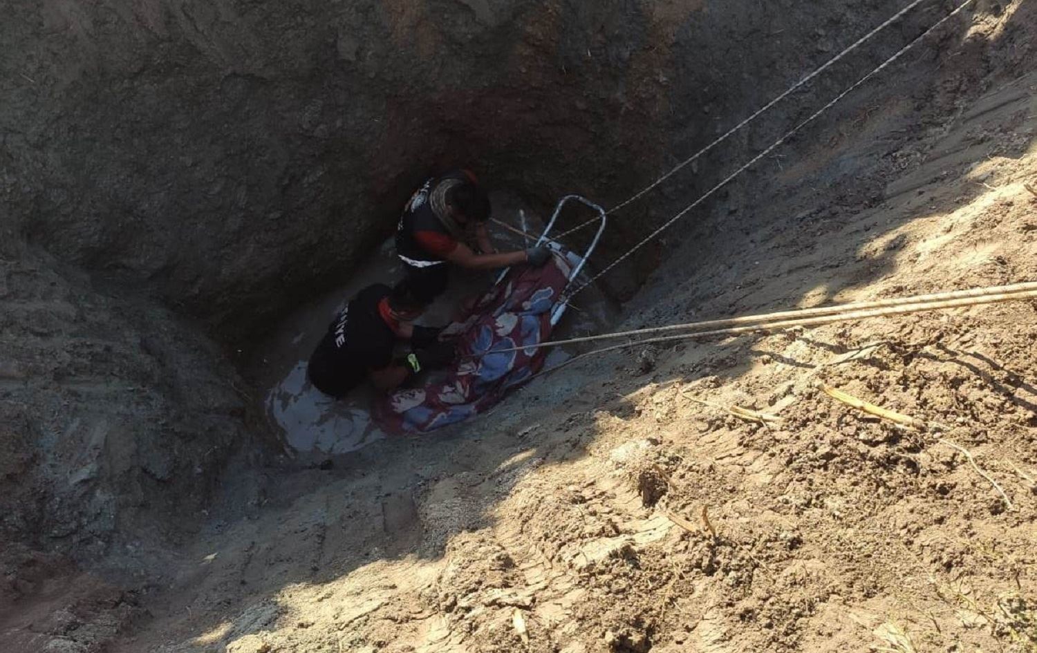 Li Wanê zarokek ket bîra avê û xeniqî