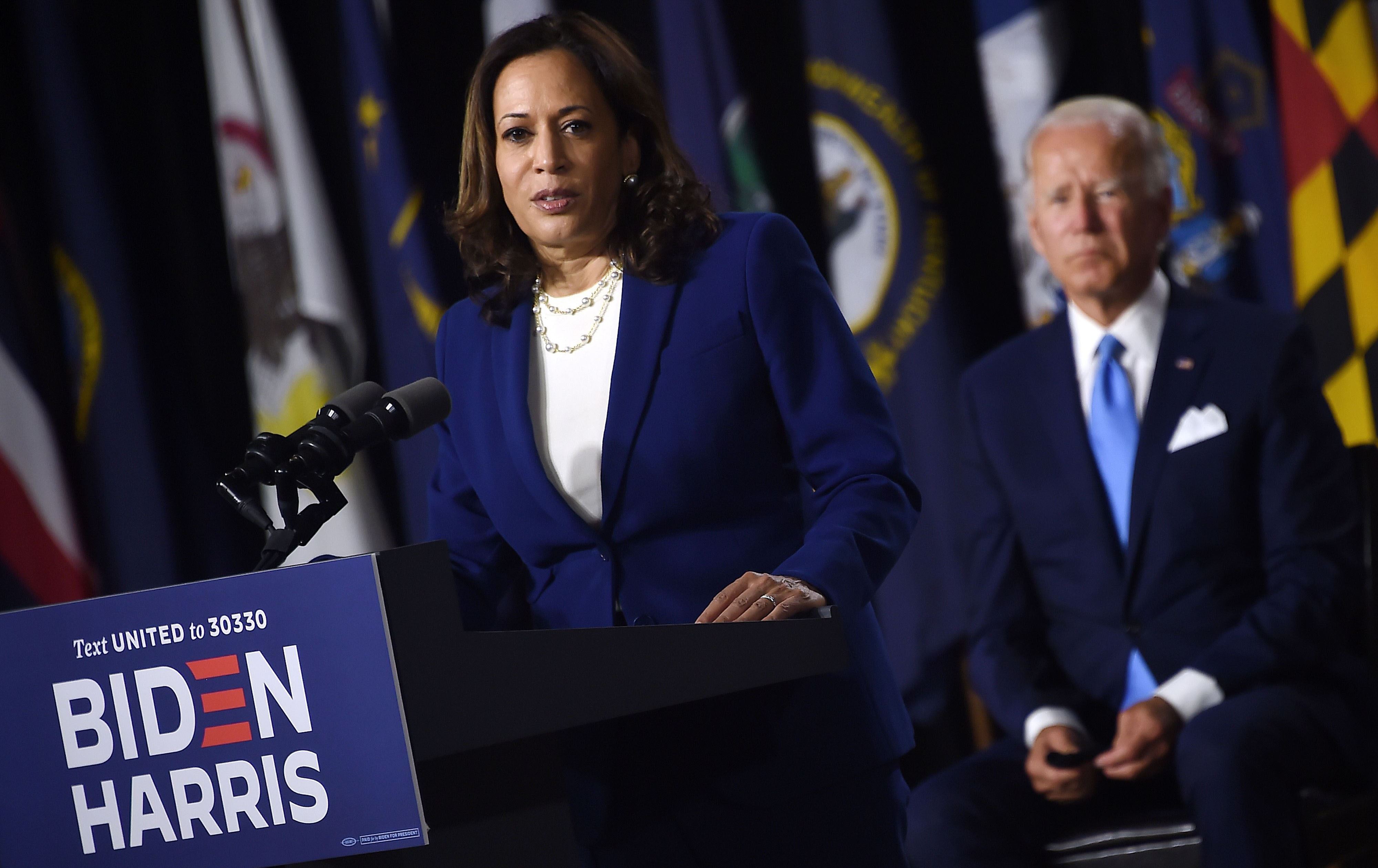 کامالا هاریس.. ئەو خانمە رەشپێستەی لە پاڵ بایدندا هەڕەشە لە داهاتووی ترەمپ دەکات