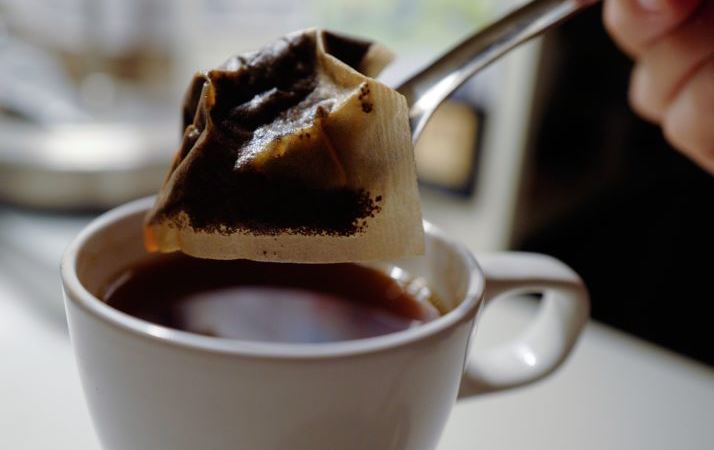 خانمانی دووگیان دەتوانن رۆژانە چەند کوپ چا و قاوە بخۆنەوە؟