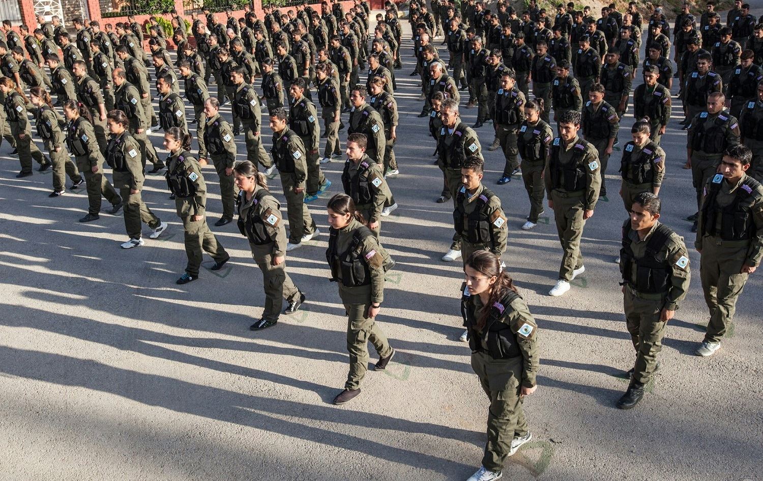 Rojava Yönetimi’nden yeni adım; Çocukların silahaltına alınması önlenecek
