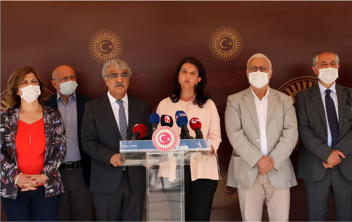 HDP ‘Barışa Çağrı Deklarasyonu’nu açıkladı