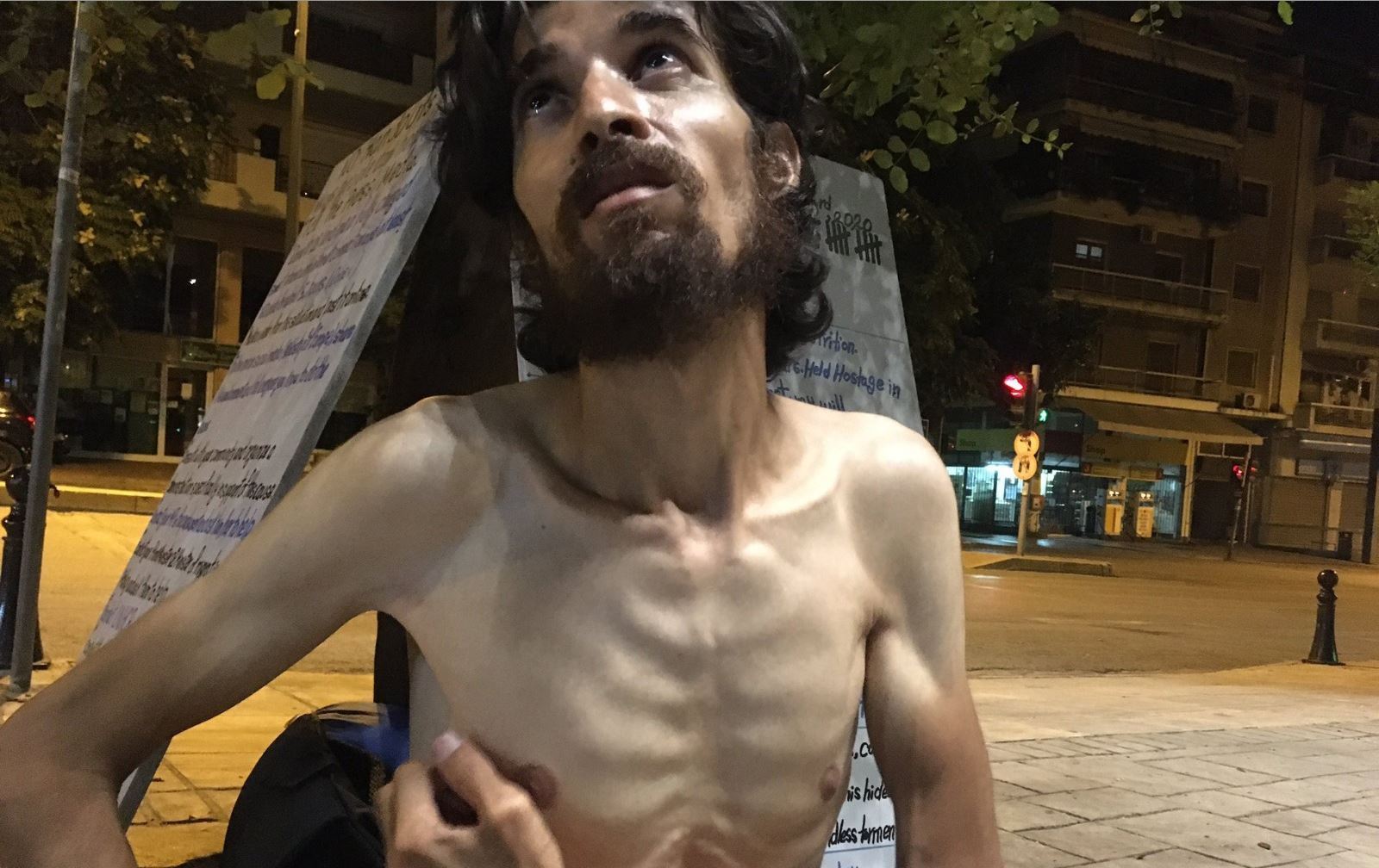 Koçberekî Kurd 71 roj e li Yunanê ketiye greva birçîbûnê