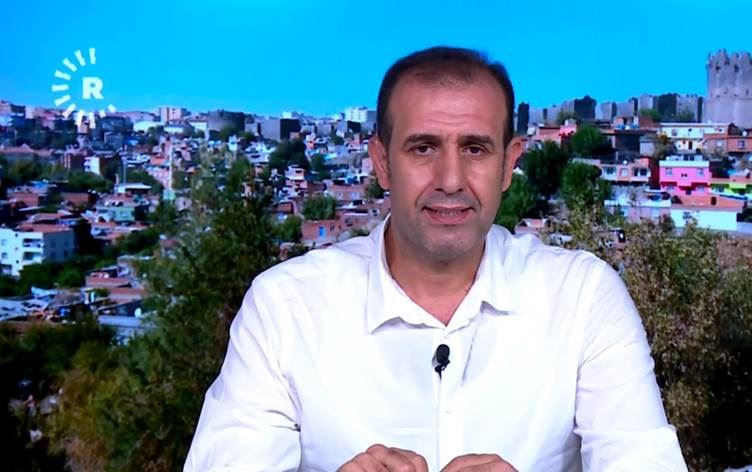 Vahap Coşkun: Çareseriyek çê bibe rola Nêçîrvan Barzanî giring e