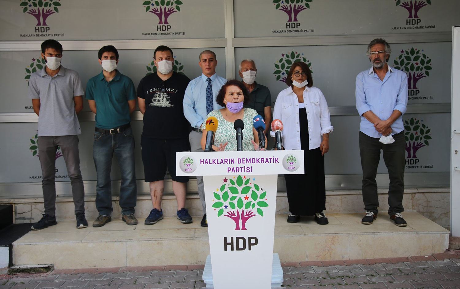 HDP: O kadına atılan tokat bütün topluma ve işçi sınıfına atılmıştır