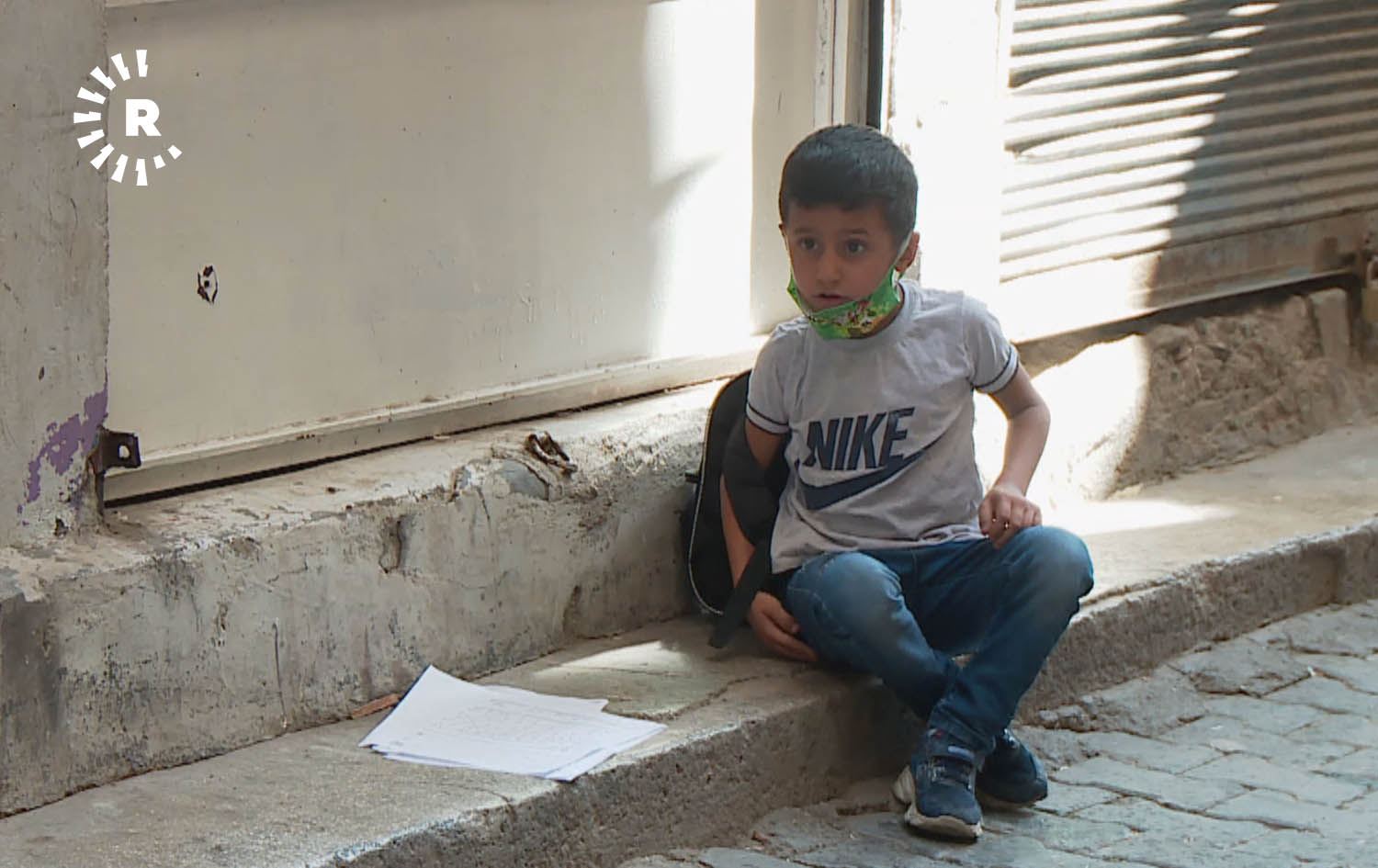 Hejmareke zêde ya zarokên Kurd ji xwendina online bêpar dimînin