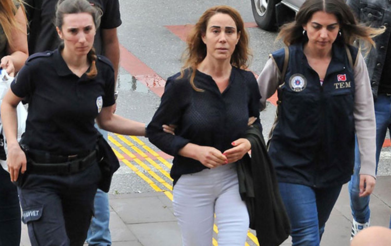 Hunermenda Kurd Hozan Canê hat berdan