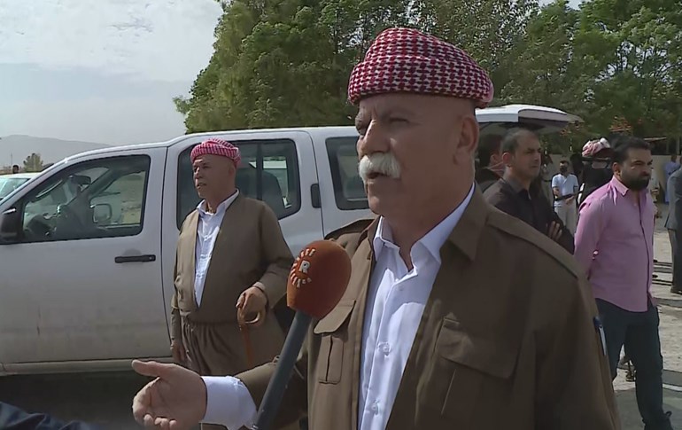 Welatî li Şêxanê li benda gihîştina termê Babe Şêx in.