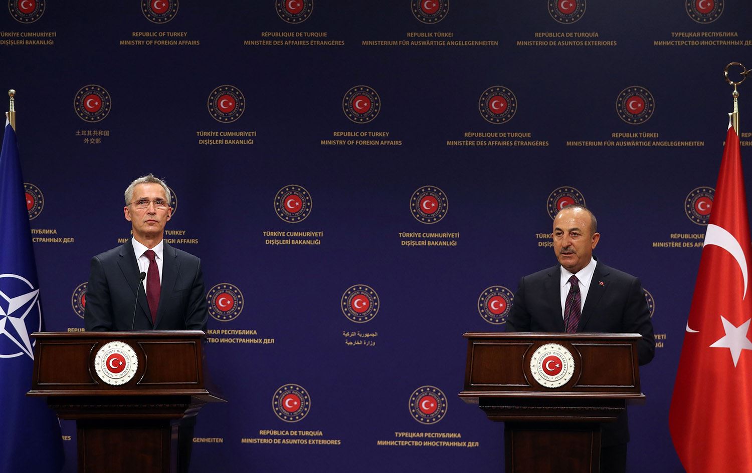 سکرتێری گشتیی ناتۆ و وەزیری دەرەوەی تورکیا لەبارەی شەڕی قەرەباخەوە کۆبوونەوە