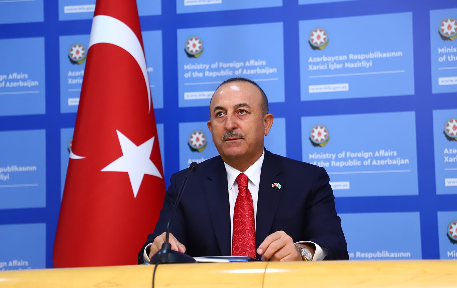 Çavuşoğlu'ndan Karabağ açıklaması: Sorunun barışçıl yoldan çözülmesi gerekiyor