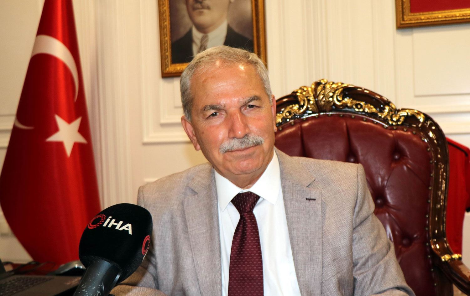 Başkan Demirtaş: Burası muz cumhuriyeti değil, kayyum atanacağına inanmıyorum