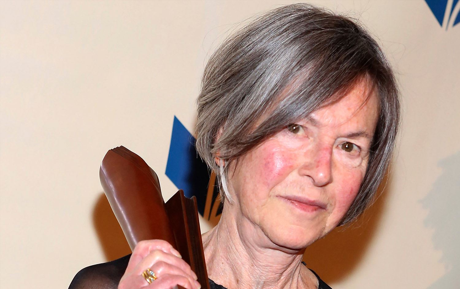 شاعیری ئەمریکی لویس گلیک خەڵاتی نۆبڵی ئەدەبی بردەوە