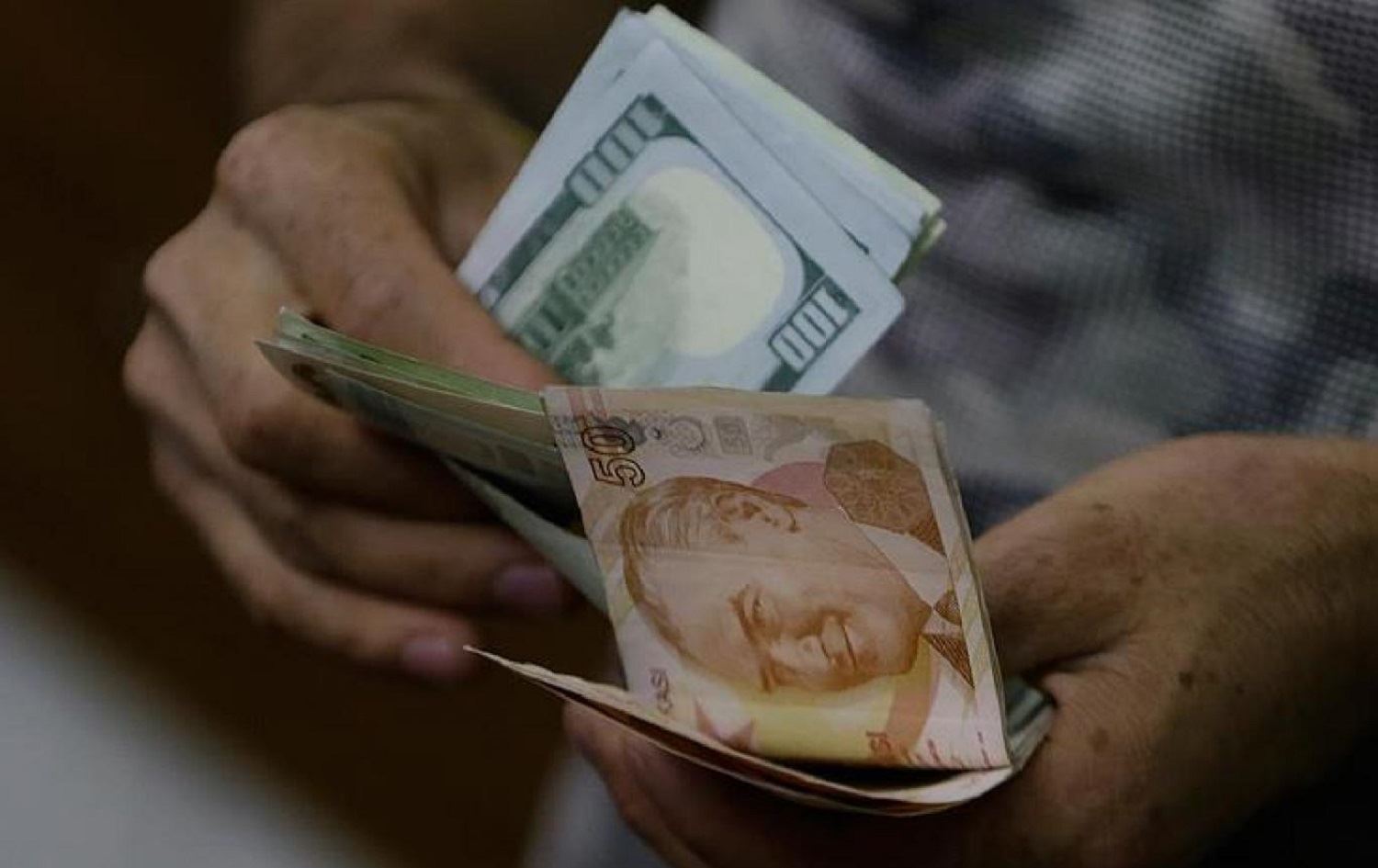 Daketina nirxê lîreyê Tirkiyê li hemberî diravên cîhanî berdewam e