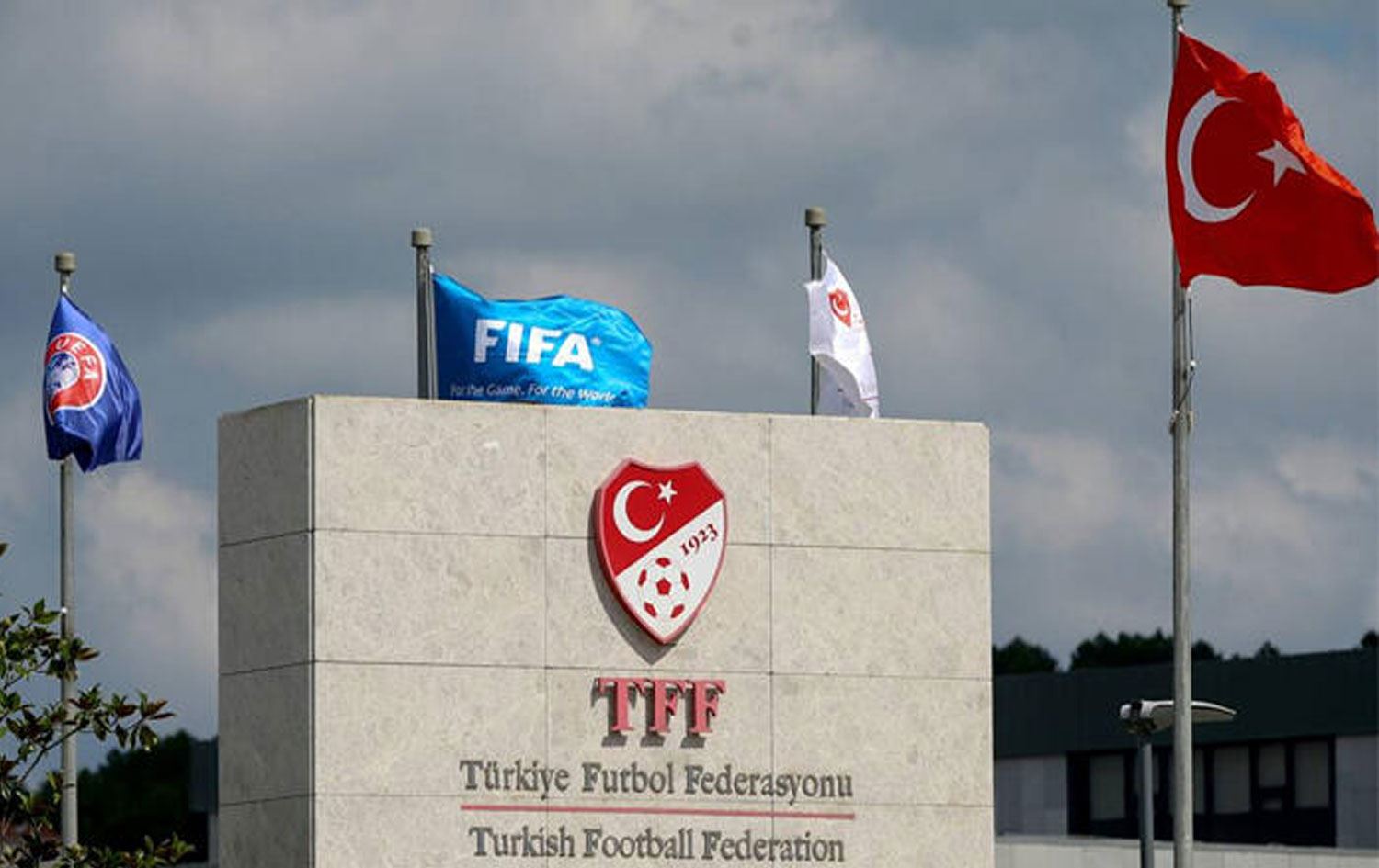 Türkiye’de maçlara seyirci alınmasına karar verildi