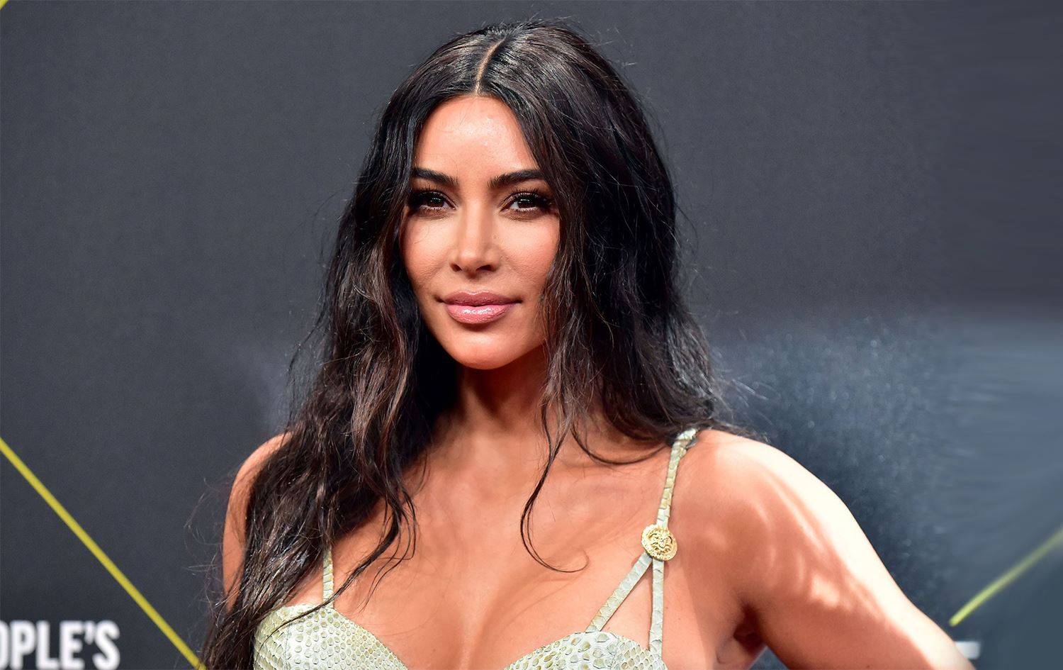 Kim Kardashian milyonek dolar weke alîkarê dide Ermenistanê