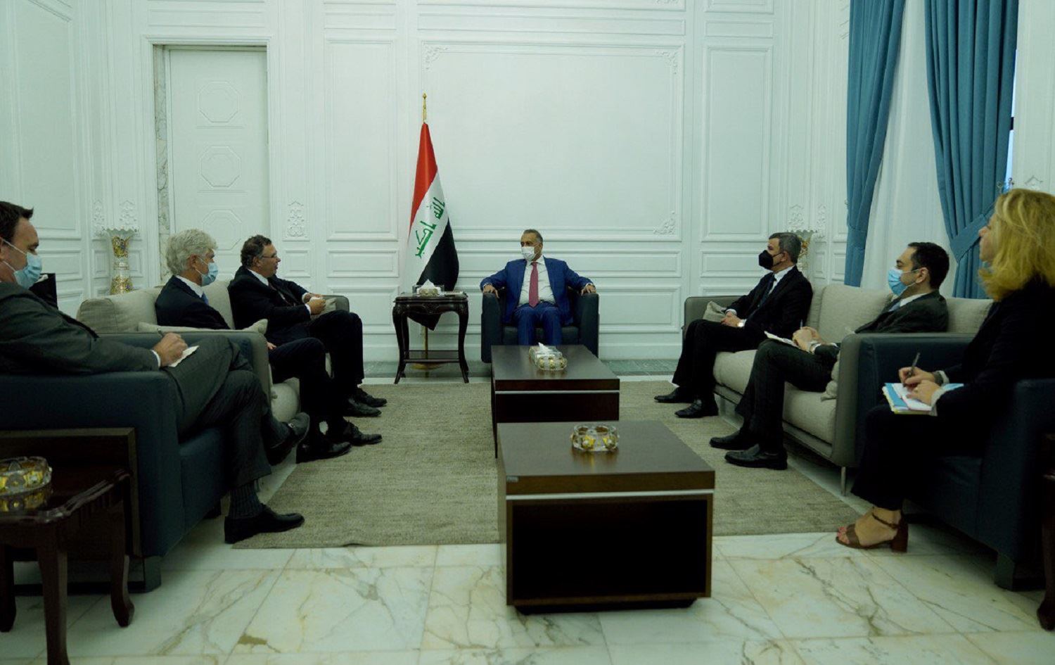 Iraq's PM, oil minister meet CEO of French energy giant Total, discuss development