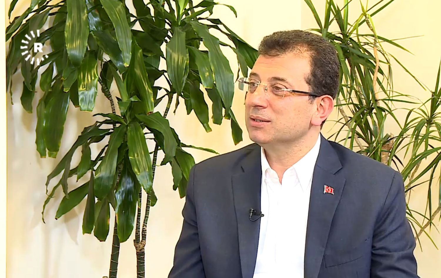 Ekrem Îmamoglu li hember qedexekirina şanoya Kurdî bertek nîşan da