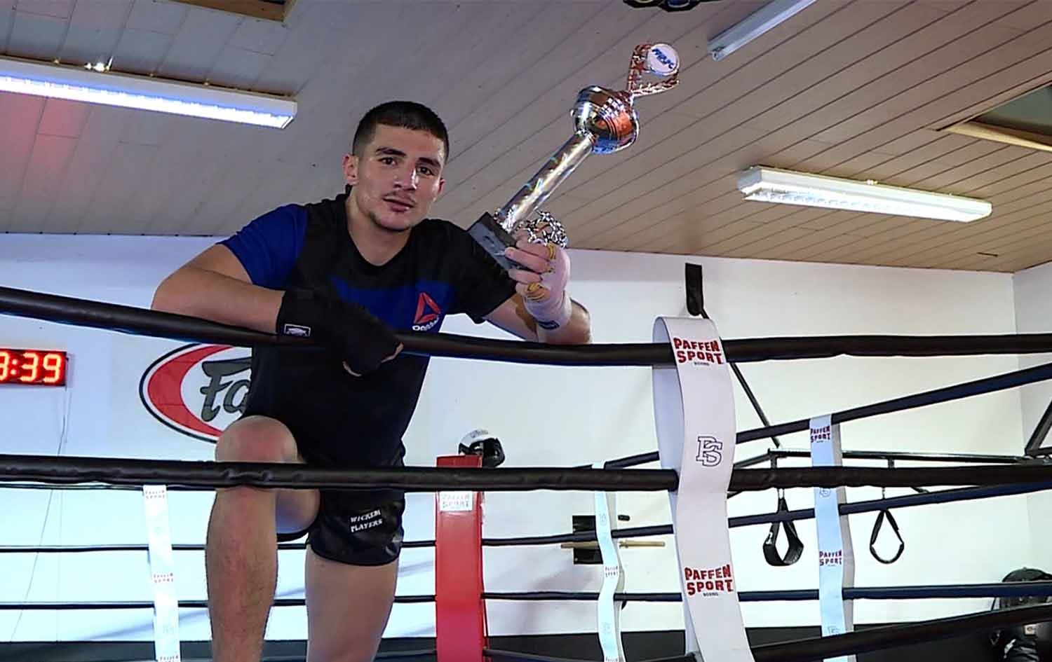 لە ئەڵمانیا گەنجێکی کوردی 20 ساڵ بووە پاڵەوانی یاریی کیک بۆکسینگ