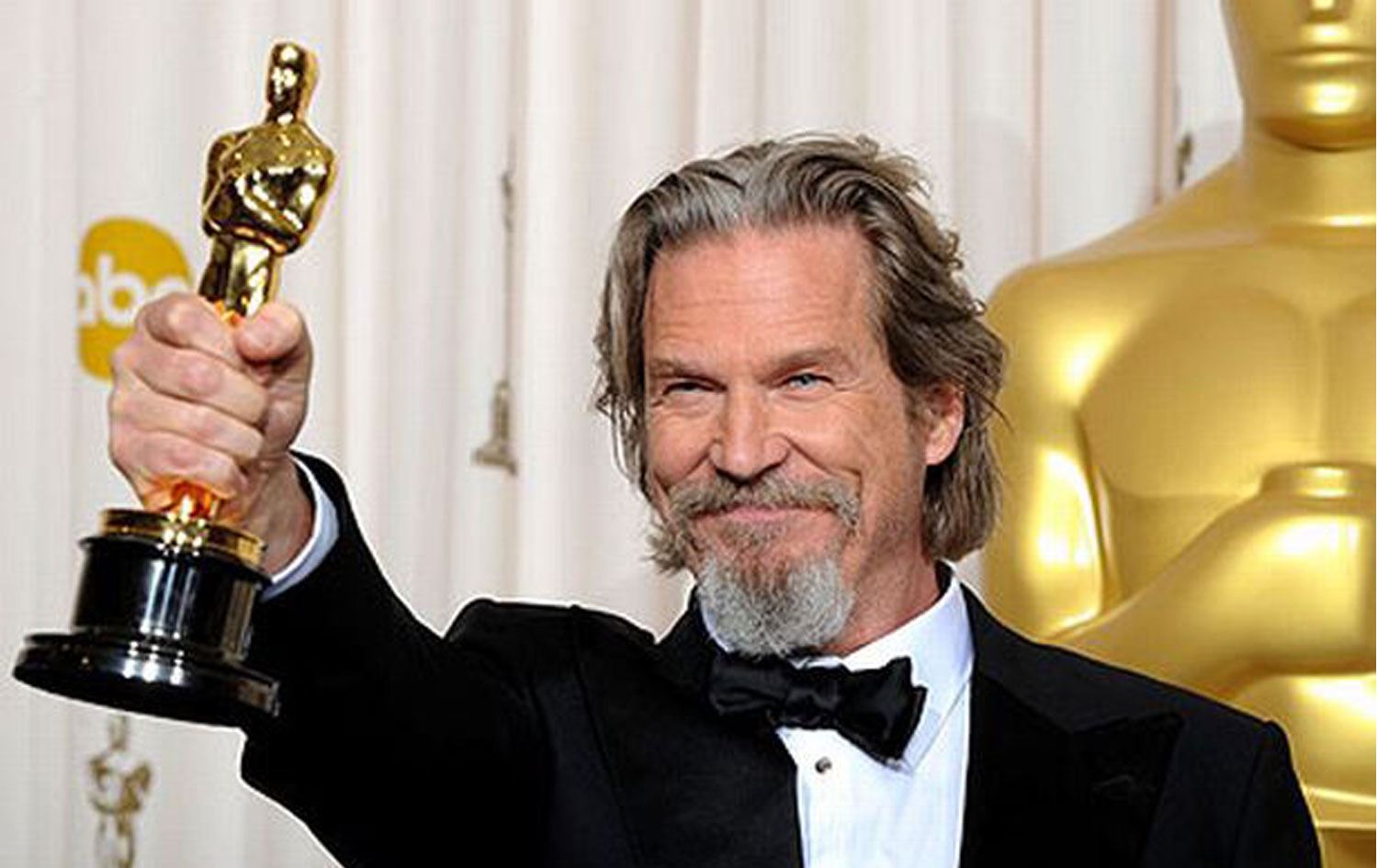 Oscar ödüllü oyuncu, lenf kanseri olduğunu açıkladı