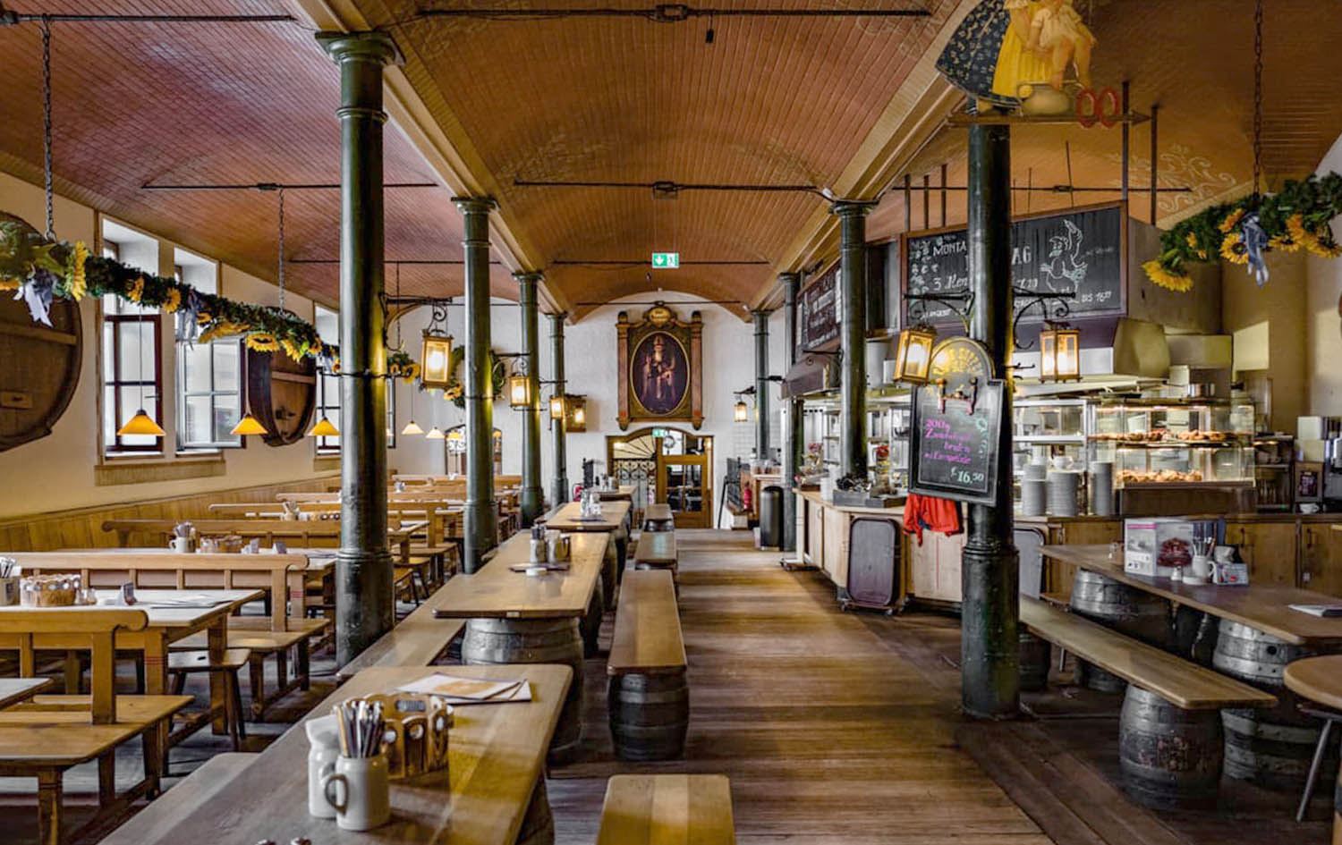 چێشتخانە، باڕ، سینەما و هۆڵەکانی شانۆ بۆ مانگێک لە ئەڵمانیا دادەخرێنەوە