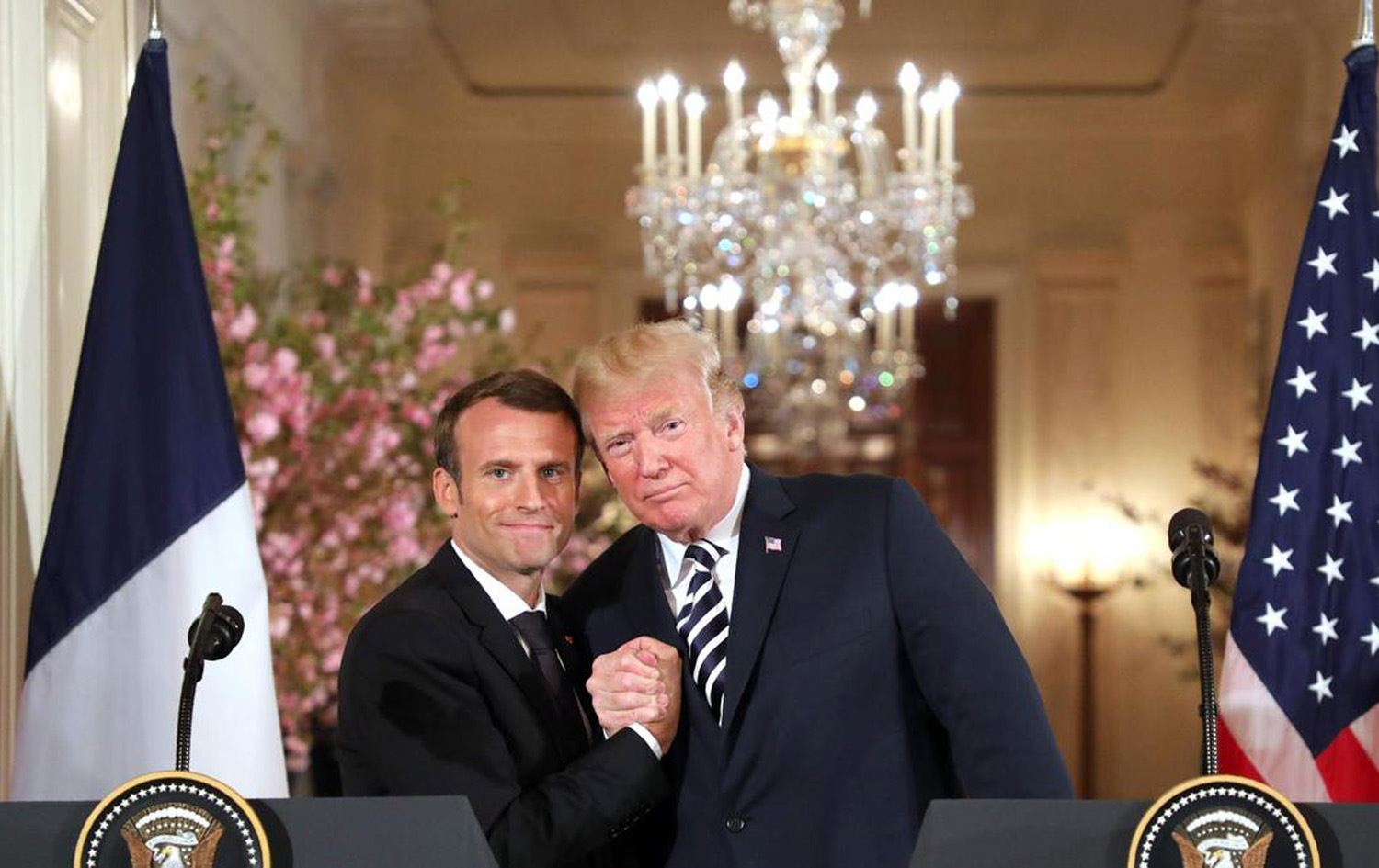 Trump'tan Fransa'ya destek mesajı