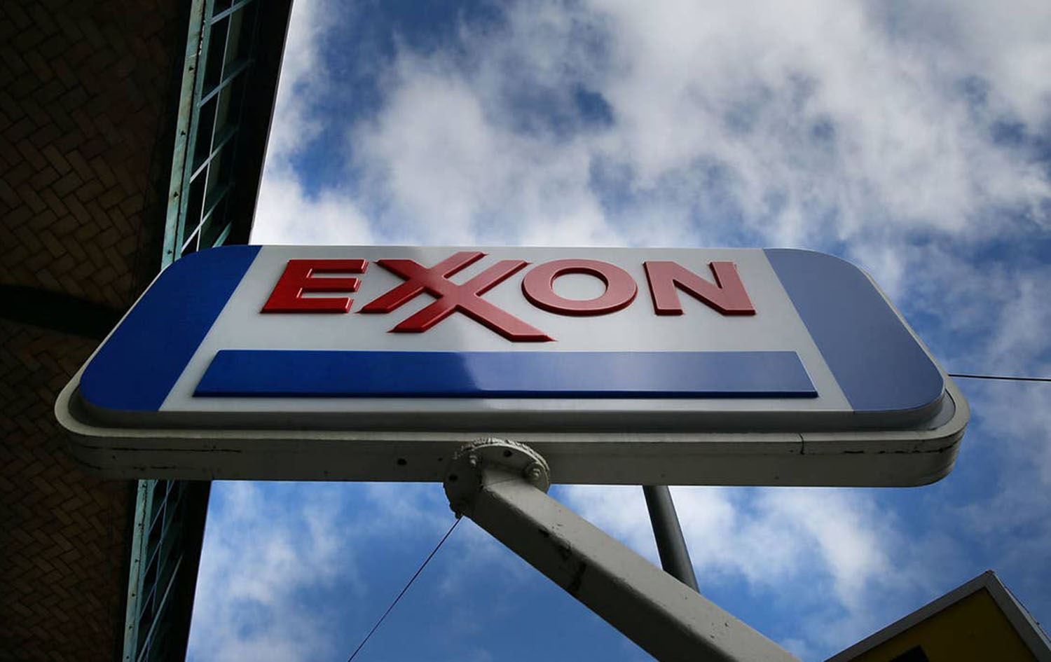 دابەزینی نرخی نەوت 680 ملیۆن دۆلار زیانی بە ئێکسۆن مۆبیل گەیاندووە