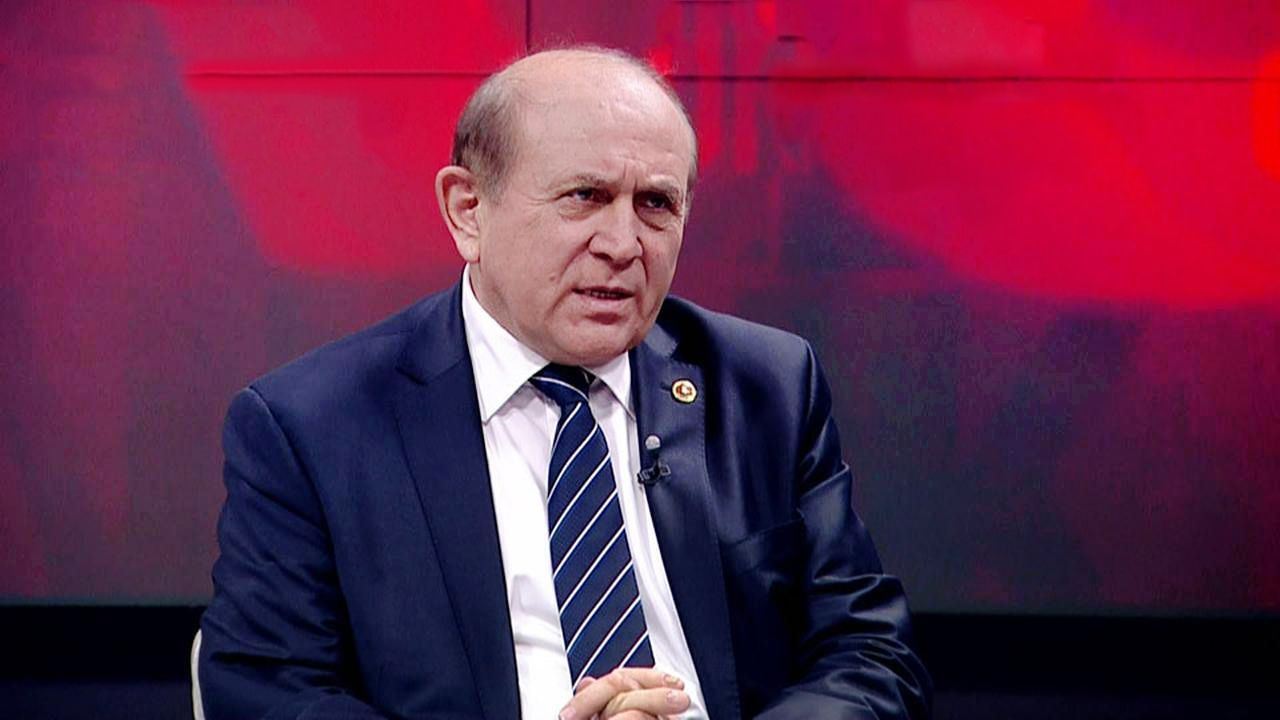 AK Parti eski milletvekilli Burhan Kuzu hayatını kaybetti