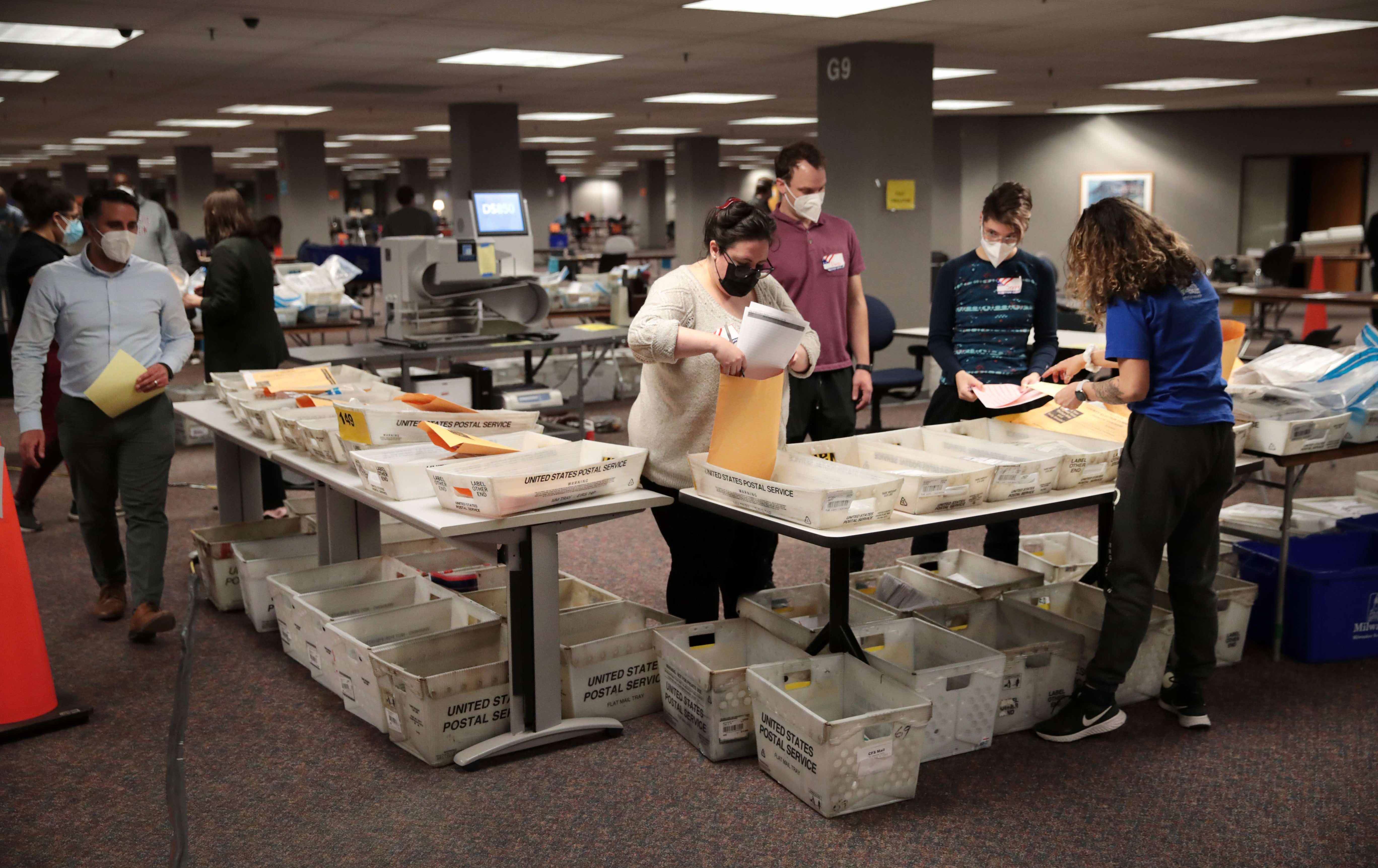 Li Senatê Komarî û li Kongresê jî Demokrat li pêş in