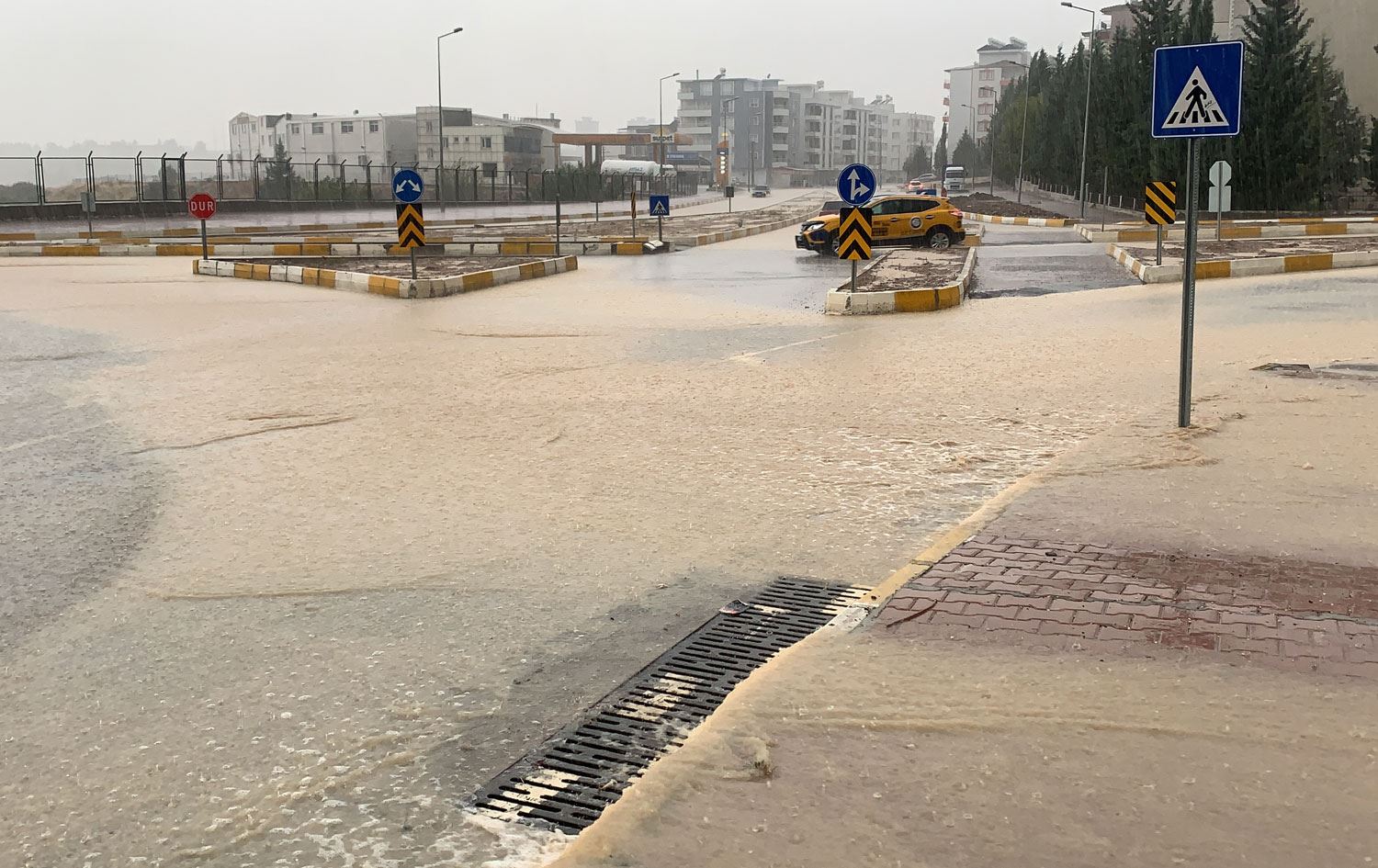 Urfa, Antep, Kilis ve Adıyaman'da sağanak yağmur